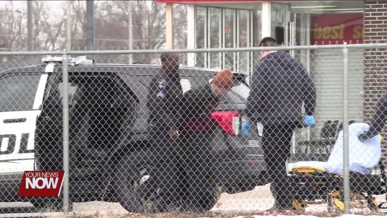 Law enforcement respond to shoplifter call at the Lima Mall